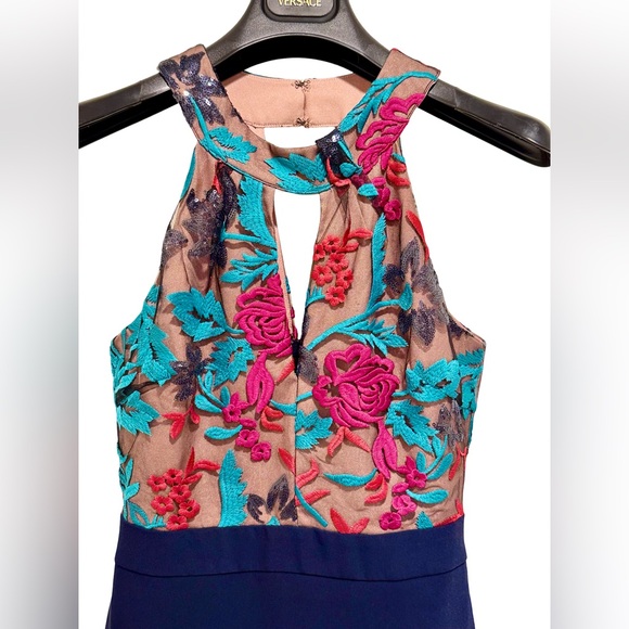 Harlyn Nordstrom NWT Sz S Navy Pink Embroidered Halter Cocktail Dress (0612) - Picture 3 of 16